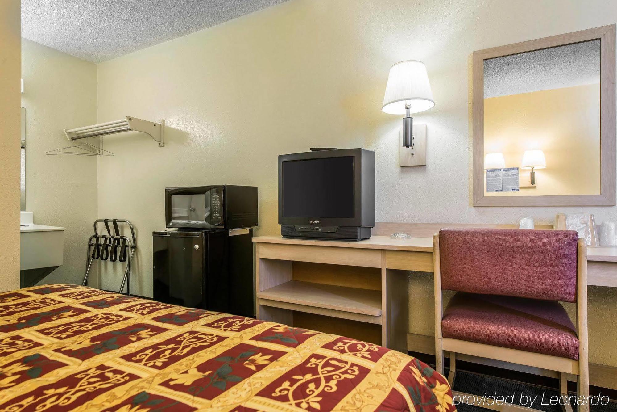Rodeway Inn Pueblo Exteriér fotografie